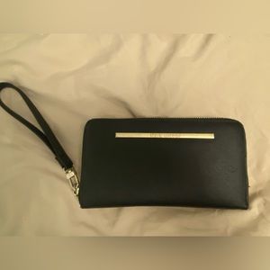 Steve Madden Zip Around Wristlet